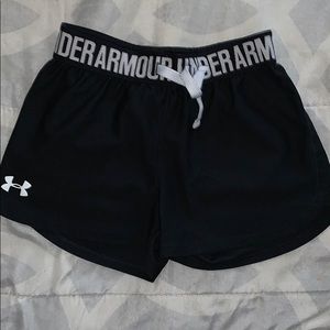 Girls YS Under Armour black shorts